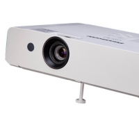 松下（Panasonic）投影仪 办公家用高清 会议教学商务投影机 PT-UX315C（3100流明）